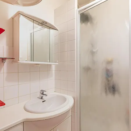 Guestready - Cosy Proche Parc Monceau Appartamento Parigi
